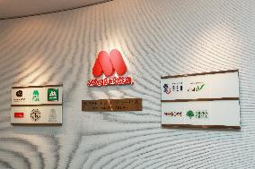 Logo mark of Moss Food Service
